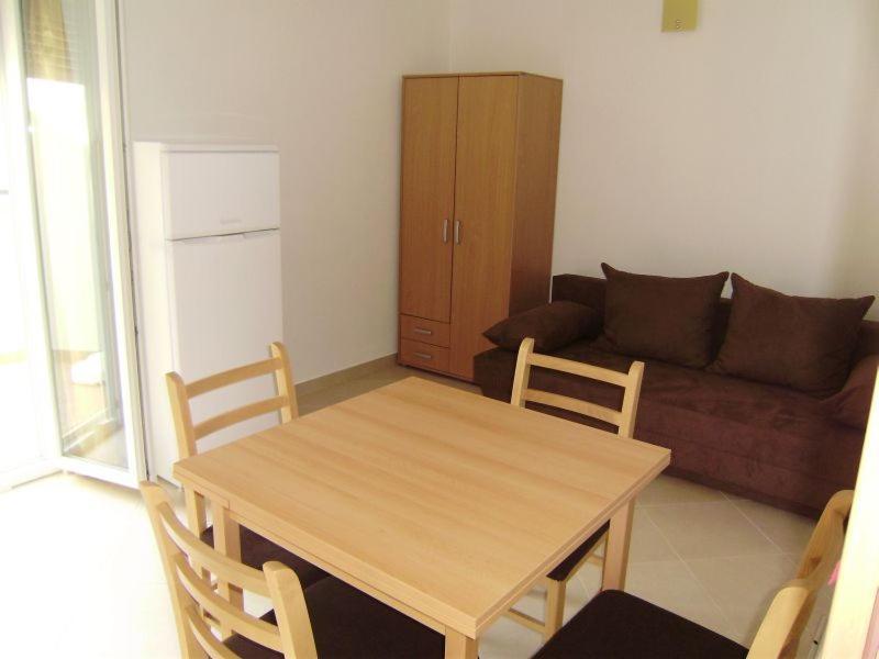Apartments Roko Rogoznica  Buitenkant foto