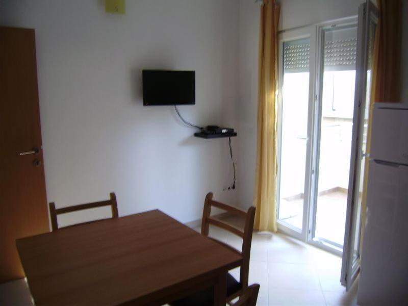 Apartments Roko Rogoznica  Buitenkant foto