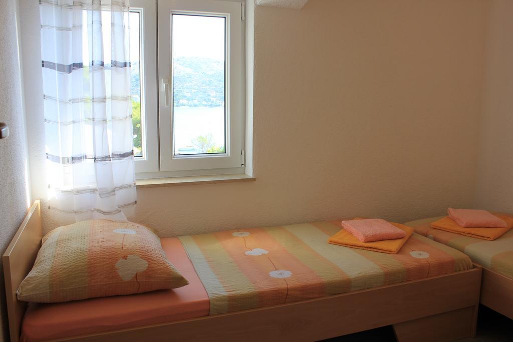Apartments Roko Rogoznica  Buitenkant foto